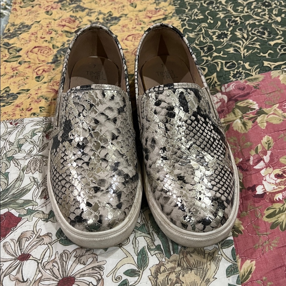 Time and Tru snakeskin print slip on shoes 7